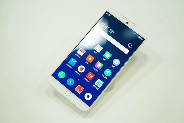 魅族15汝窑白实拍图,网友:竟然和华为P20同款