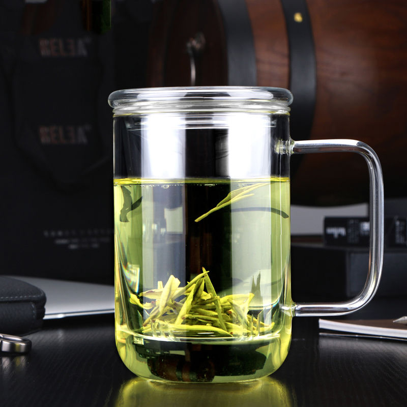 一支粉笔两袖清风,三尺讲台四季晴雨!教师节至