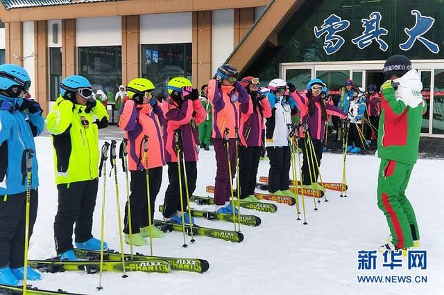 初学者如何学习滑雪有必要请教练吗？爱游戏- 爱游戏体育- AYX爱游戏体育官方网站