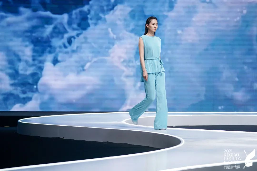 2021第九届柯桥时尚周“天际· 旋律 岁寒2021/2022 新品发布会”完美落幕
