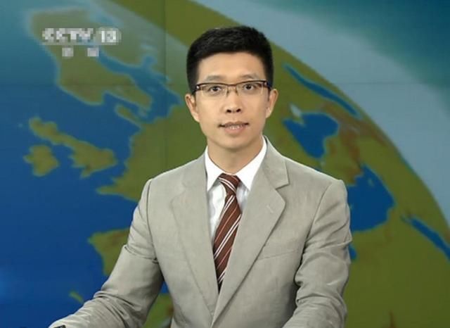 他是央视最搞笑主持人,被主持耽误的段子手,人送外号淡定哥!