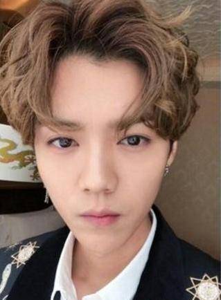 芭莎慈善夜无修图照曝光,杨幂显老赵丽颖皮肤差杨紫脸部僵硬? 芭莎慈善夜无修图照曝光,杨幂显老赵丽颖皮肤差杨紫脸部僵硬?