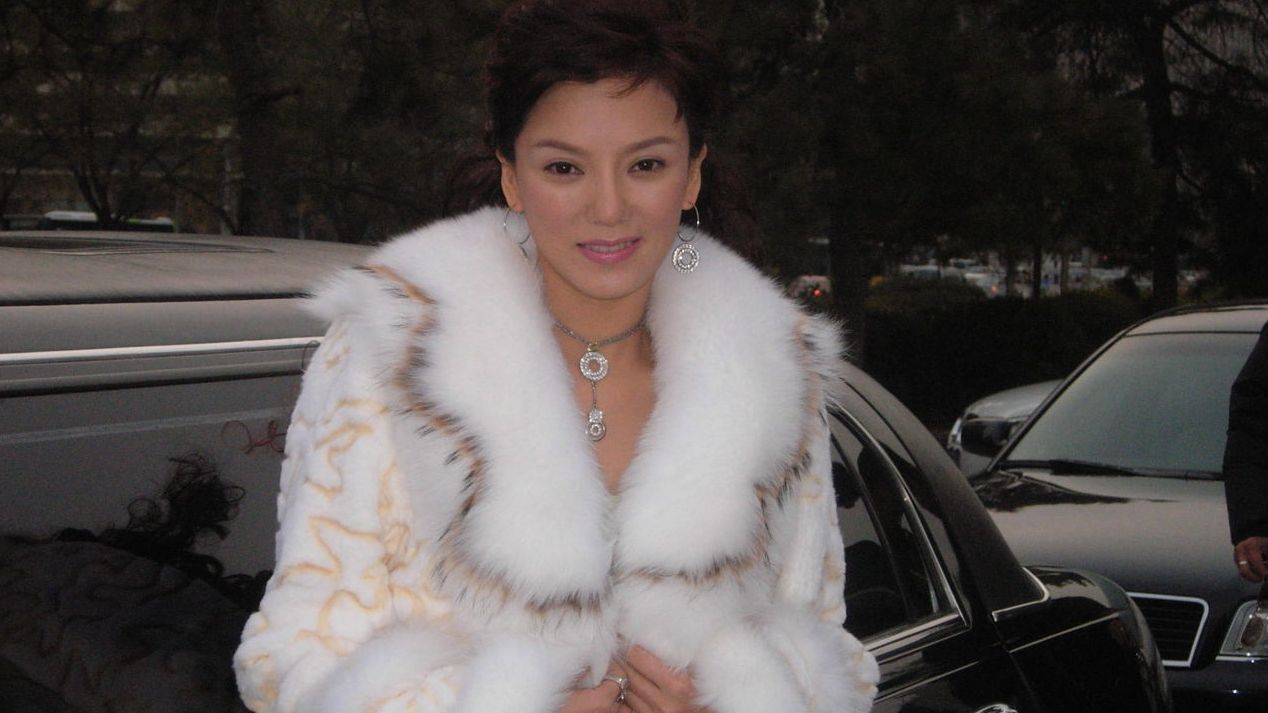 彭丹助理回应迈巴赫撞上劳斯莱斯:已友好解决