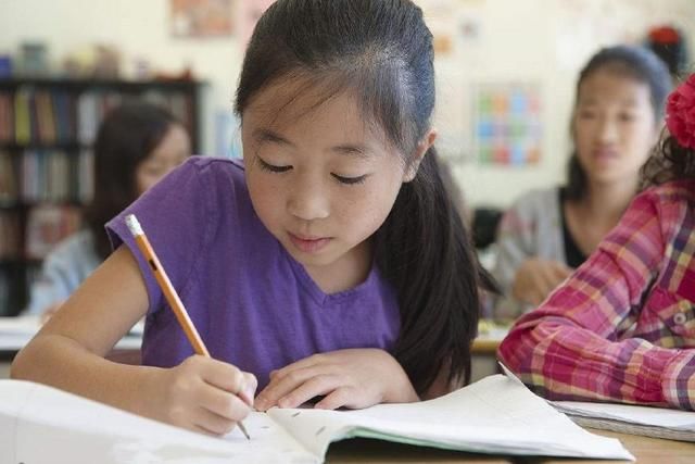 班上老师最怕点名,因为每次念到这3个同学的名