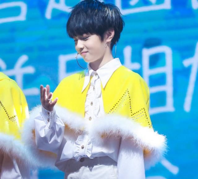 TF家族刘耀文篇:西南最帅小学生,苦恼是哥哥们