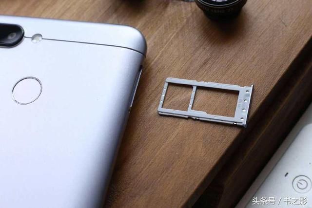 回归小屏,红米6携12nm全新处理器开售,性价比