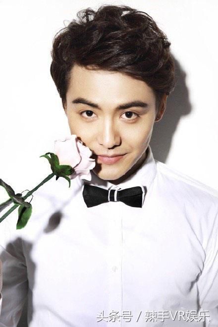 郑爽大方公布恋情:男友不是胡彦斌,不是杨洋,而