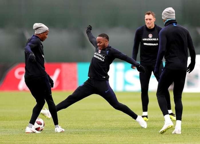 冷门不断, 世界杯热门球队仅剩四队, 今年莫非有