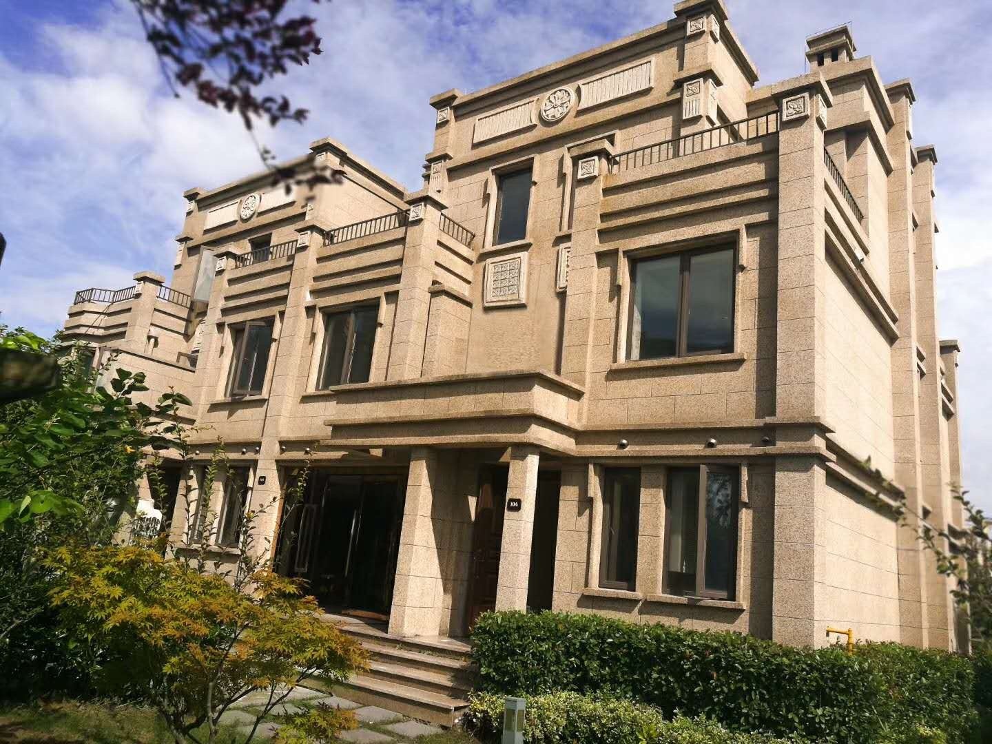 花漫九里太仓港区用住宅价格买别墅总价260万