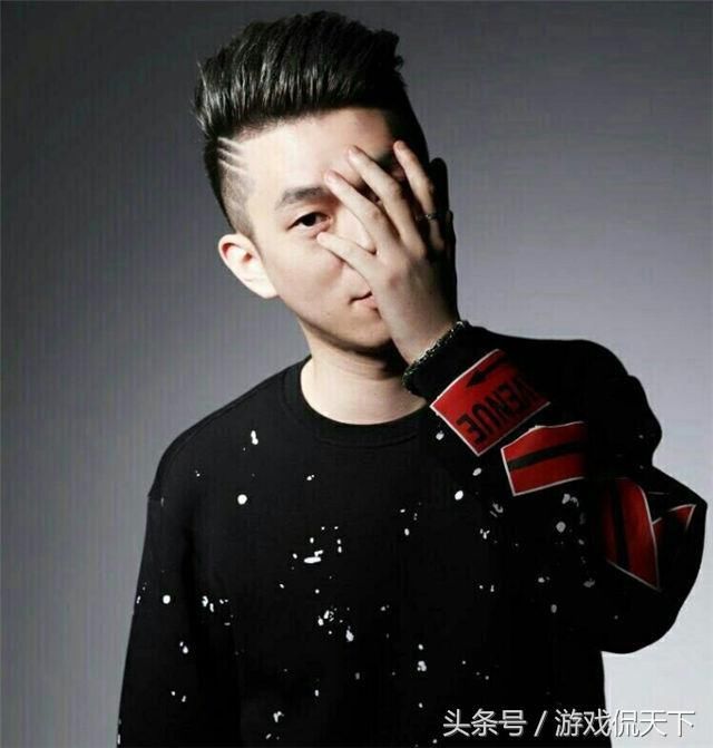 王者荣耀小主播的心酸:平台欠他半年工资,合约