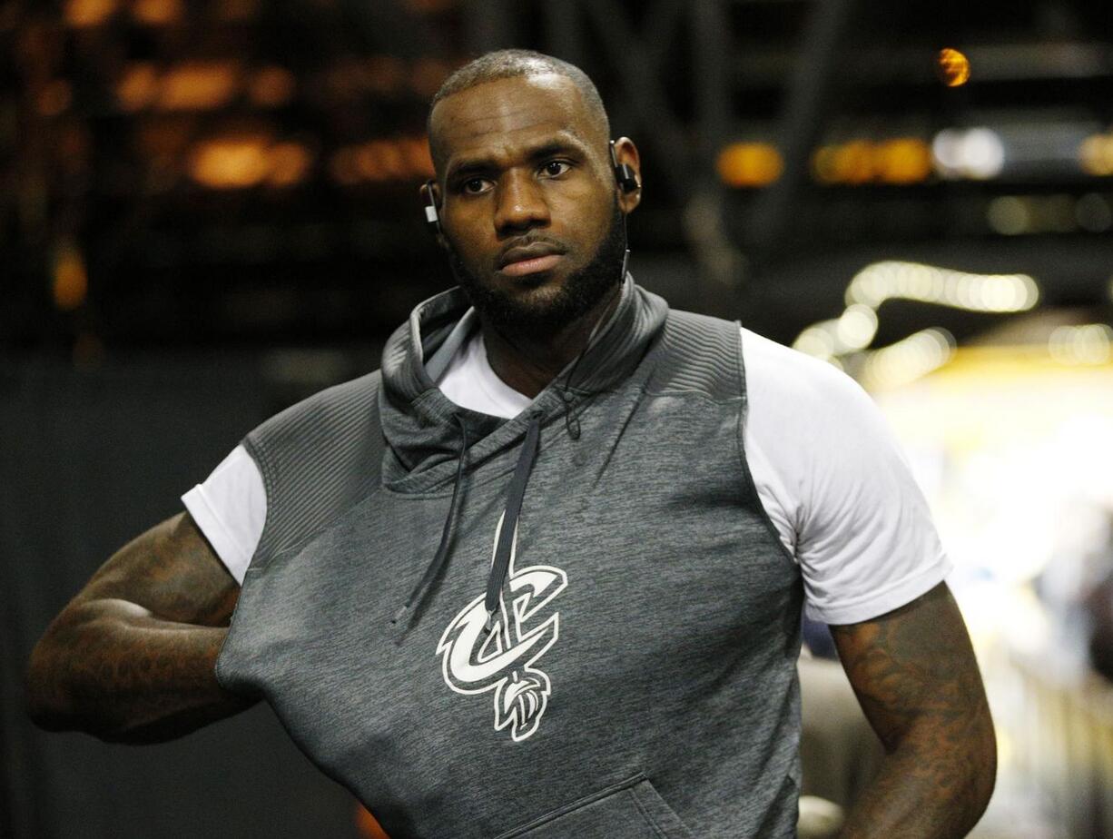 名记曝勒布朗明夏100%离队 詹皇团队:报道失实