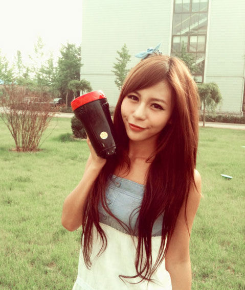 曾要坐在宝马里哭的马诺现在咋样了?嫁富二代,每天开法拉利出门