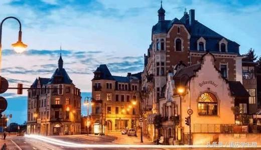 2018年去法国留学一年的学费是多少