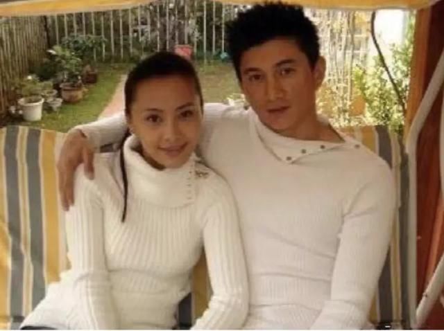 刘诗诗美国做试管?被爆喜提双胞胎!昨日亮相小