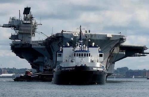 11艘核动力航母,4千余架战机,却被这两种武器