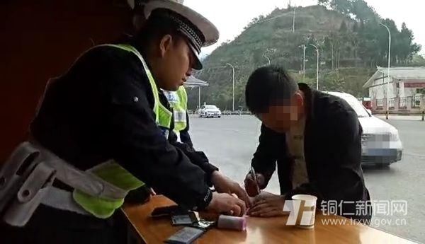 货车非法改装加长三米多 合并处罚600元