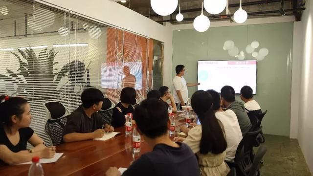 社交电商怎么做?另辟蹊径,竟然四两拨千斤|集