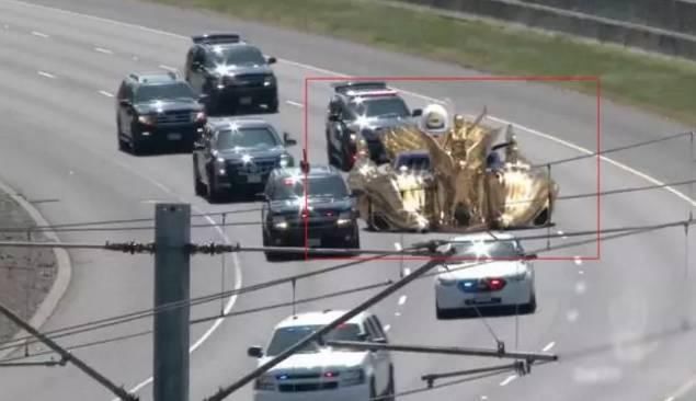 川普上任美国总统前居然参加过WWE摔角比赛