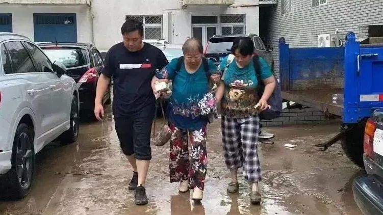 房山好邻居:邻里互助 共渡难关_北京时间