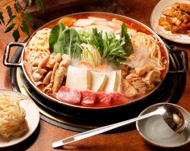 中国又一美食红到韩国,看韩国人第一次吃的反