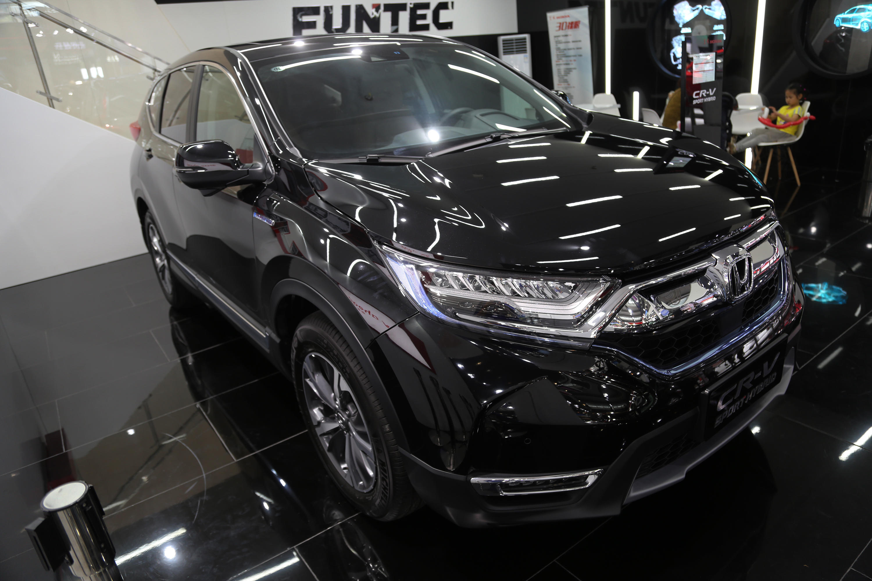 8l,东风本田cr-v锐混动版实拍!