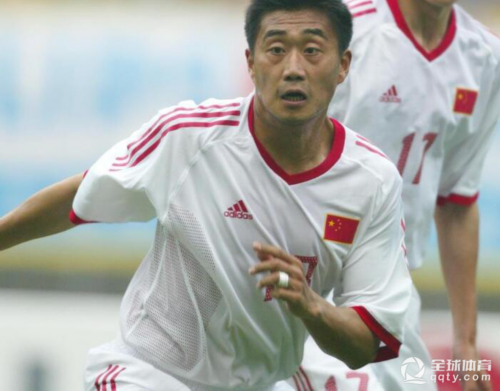 他爆冷入选国足日韩世界杯名单,却因此背负了