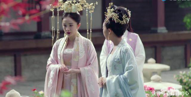 无极撩妹让扶摇沐浴更衣,扶摇很生气,接下来