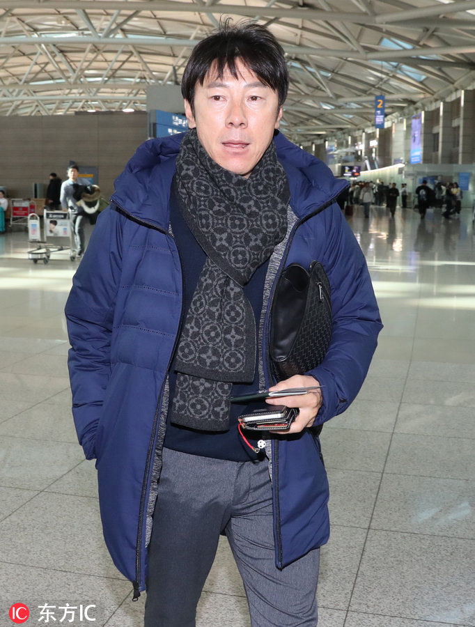 韩国男足主帅申台龙前往欧洲 考察法甲英超效