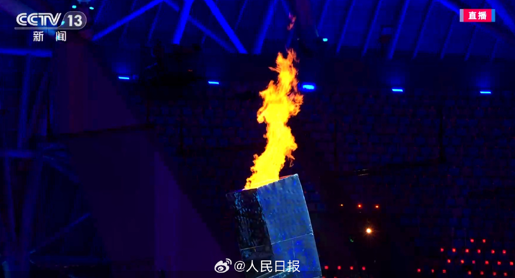 这个“数字人”，点燃了亚运火炬！_北京时间