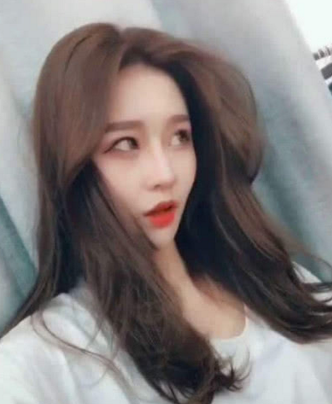 又一网红直播关美颜滤镜,真面目比温婉还可怕