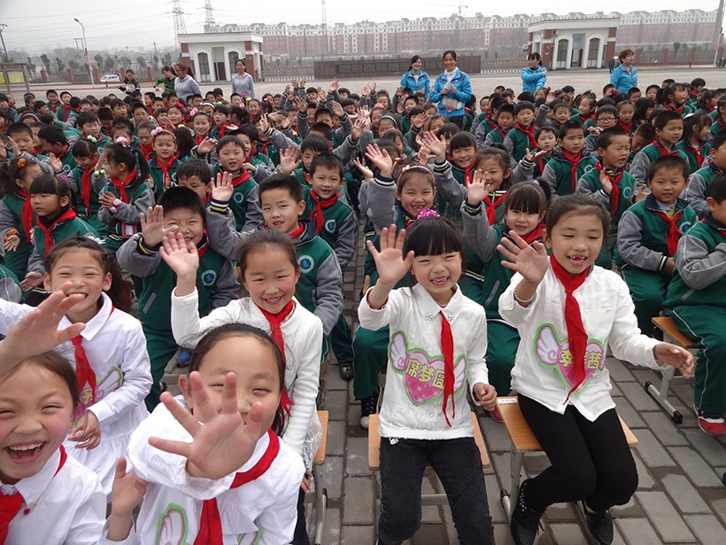 巩义紫荆实验学校在今年河南省校园足球省长