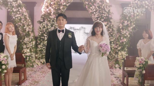 《爱情公寓5》婚礼大结局 最好的朋友最爱的人合二为一(图5) 《爱情公寓5》婚礼大结局 最好的朋友最爱的人合二为一(图5)