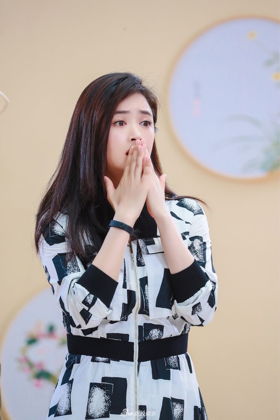 《我们来了》蒋欣一展神技 综艺感爆棚萌翻全场