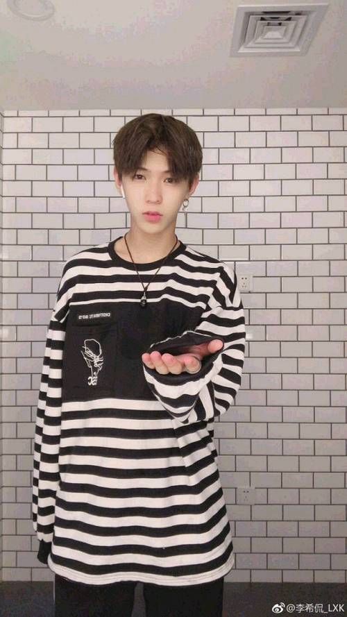 发掘了《创造101》紫宁、偶练李希侃的麦锐