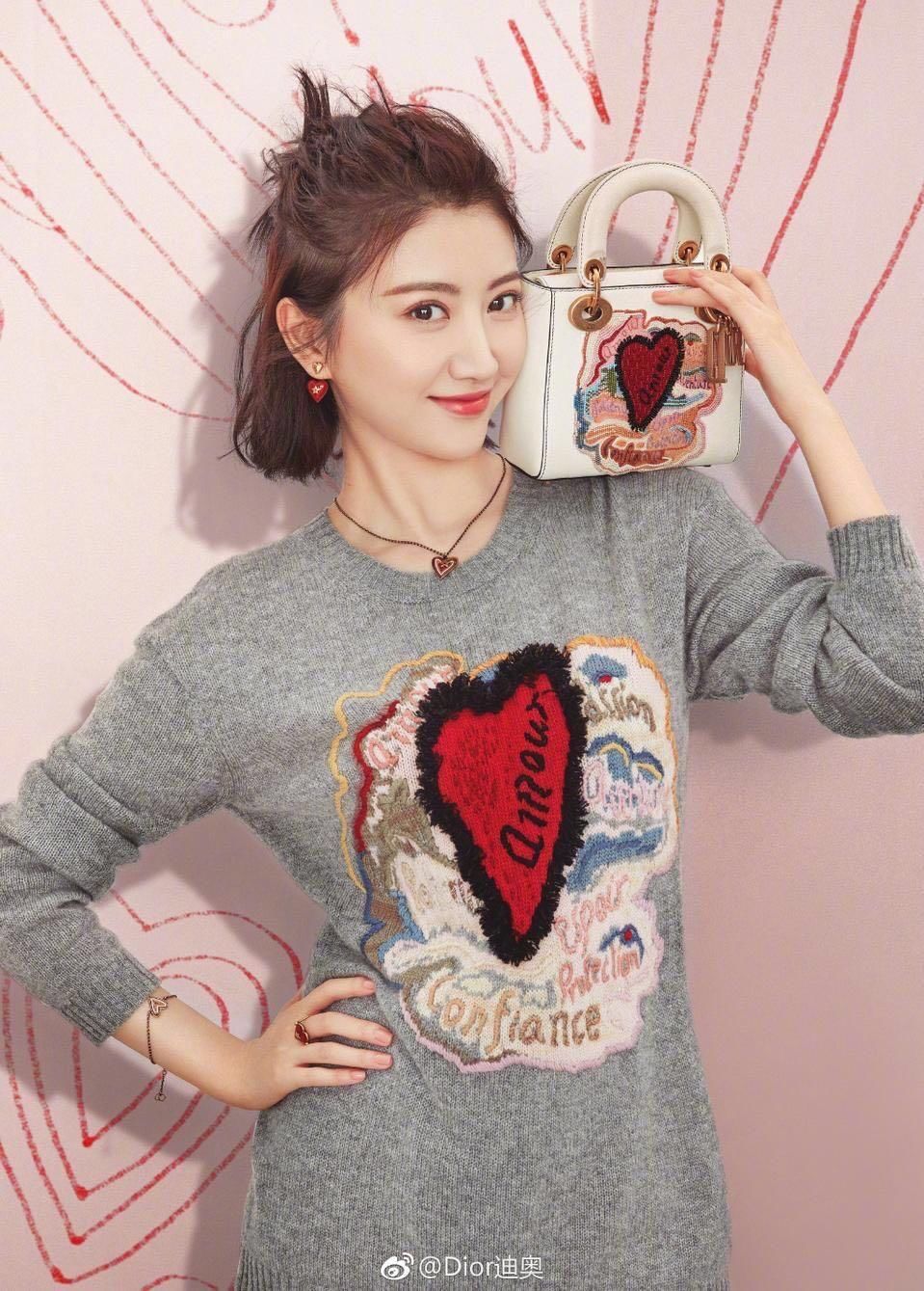 七夕包包大比拼,baby同款两万八,杨幂设计的限