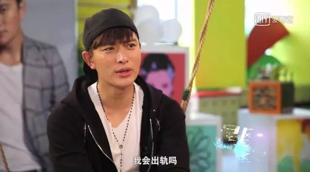 预言李小璐出轨,预言戚薇奉子成婚,床戏专业户