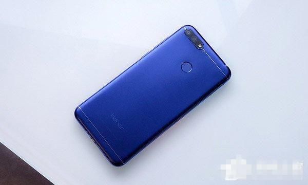 华为畅玩7A:一款低价位高品质的手机