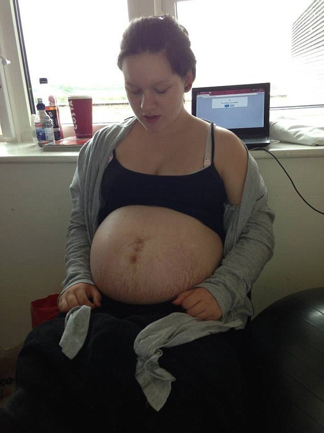 英少女14岁当妈妈 31岁母亲荣升祖母 英少女14岁当妈妈 31岁母亲荣升祖母