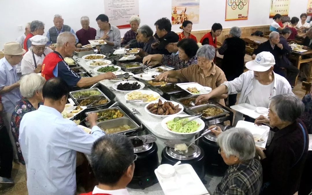 均年龄69,桐君街道这支老年食堂志愿服务队了