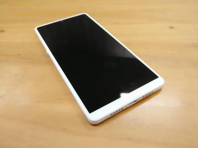 8+128G锤子R1入手体验,谈谈真实感受,罗永浩