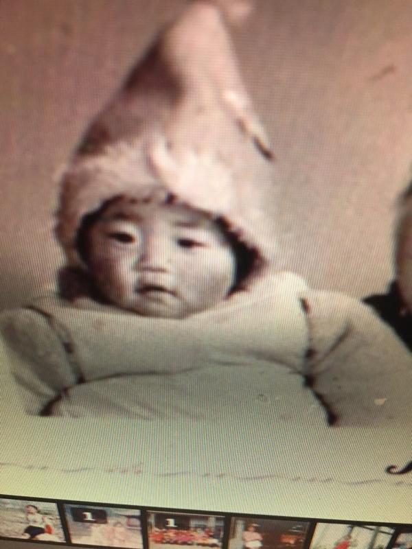 女子被弃34年寻亲 曾约手捧鲜花与父母车站相见