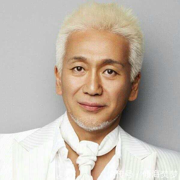 两个日本人, 撑起华语乐坛二十年! 原来我们从