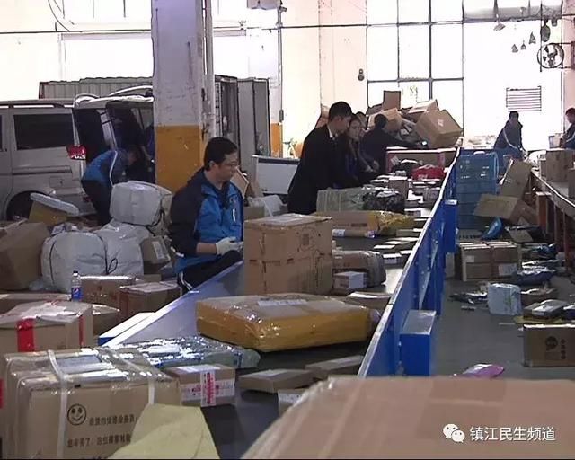 镇江人已经习惯快递老是被放在这个地方?明天