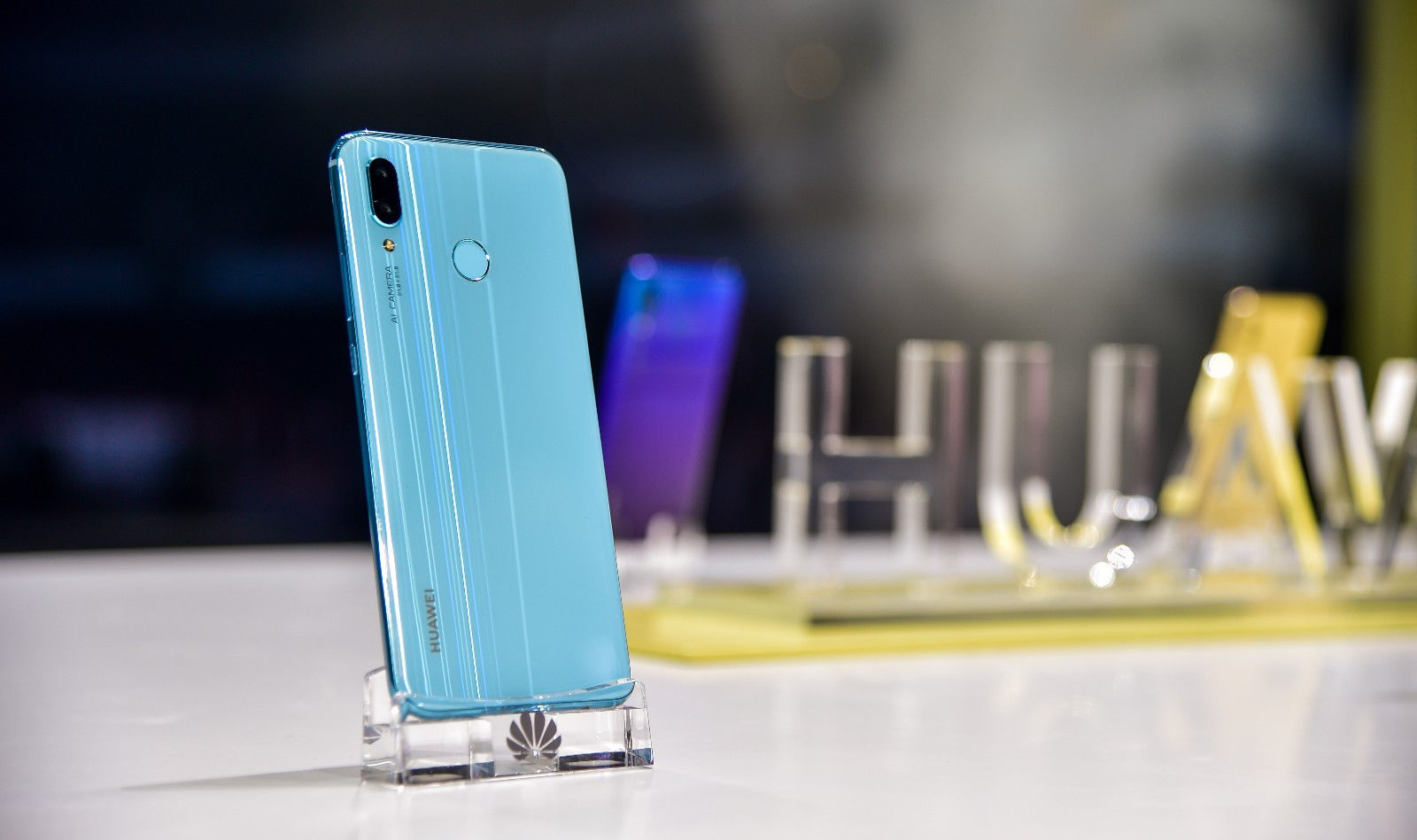 华为nova 3正式发布:麒麟970+6G运存