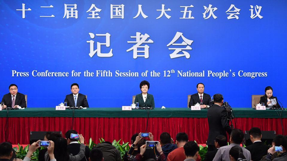 国家卫生计生委主任李斌等答记者问 国家卫生计生委主任李斌等答记者问