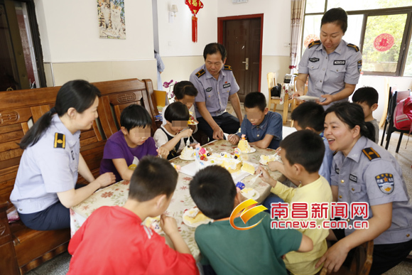 南昌sos儿童村孩子的温馨"六一"