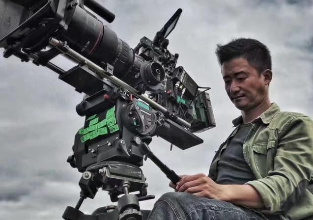 《战狼2》票房56亿,吴京投了八千万,吴京尽然