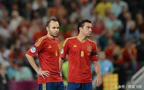 伊涅斯塔巴萨告别仪式哈维泪洒当场 巴萨双核