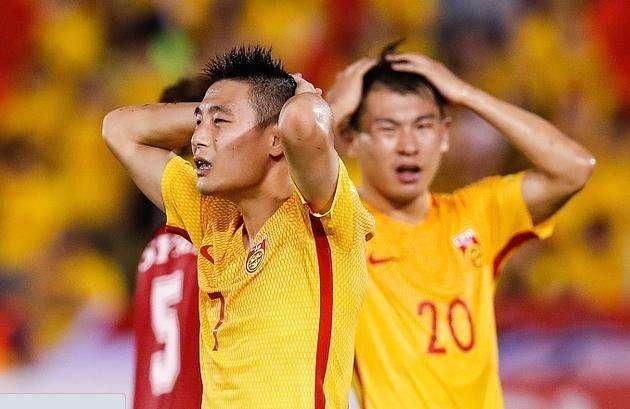 消极比赛?日本输球晋级引争议,武磊要是这样国足能进世界杯