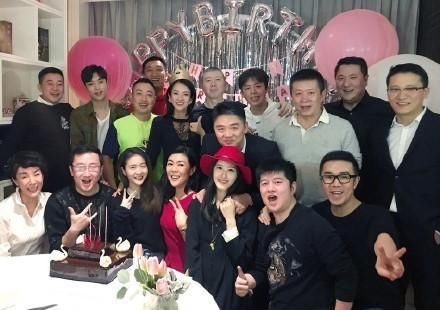 章子怡的朋友圈有多强大?但话说他们是怎么认